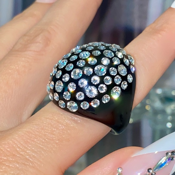 Women’s black acrylic ring embellished with genuine crystals, one of a kind - Picture 8 of 11